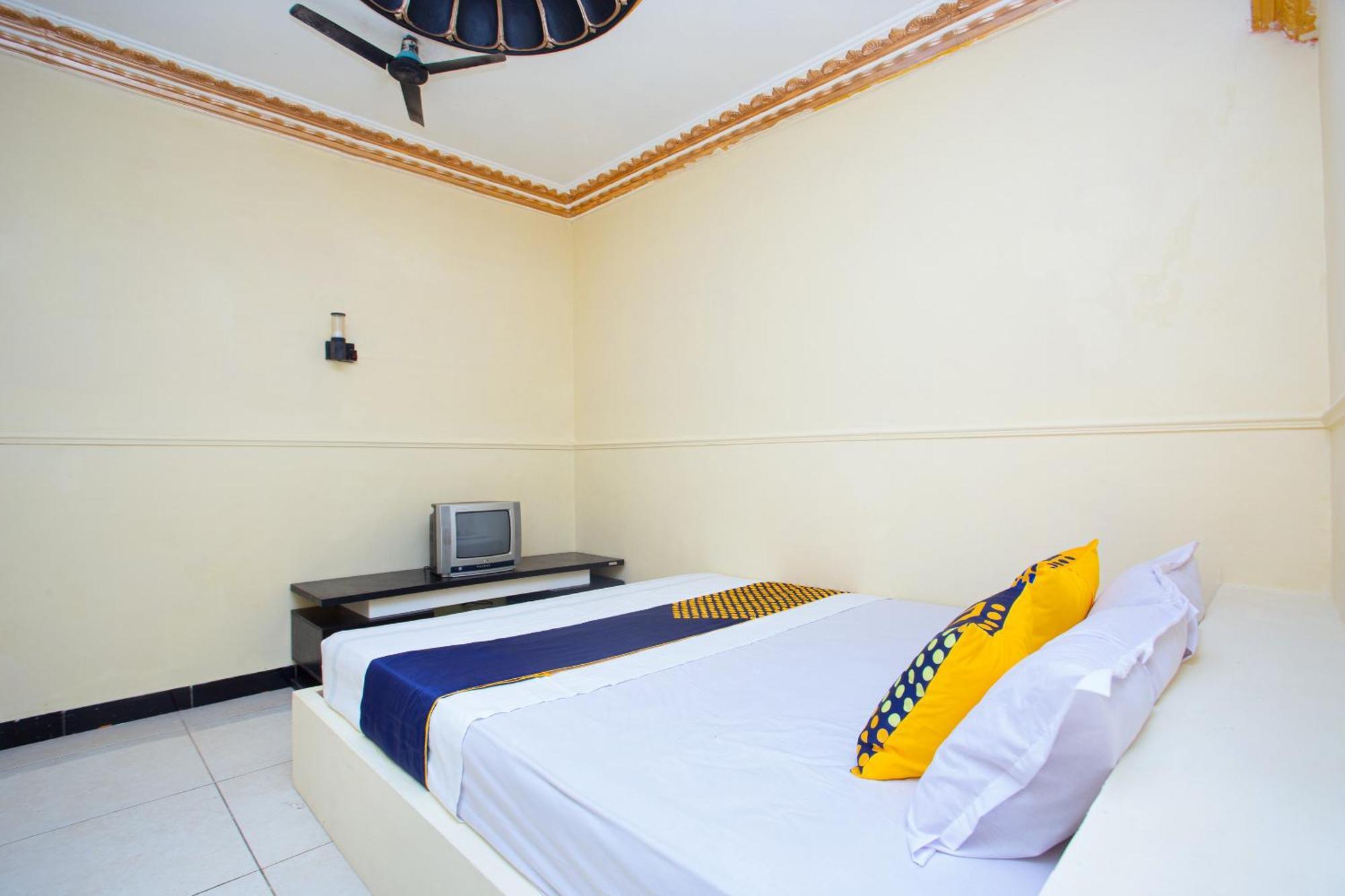 Spot On 2473 Buana Jaya Guest House Cilacap Εξωτερικό φωτογραφία