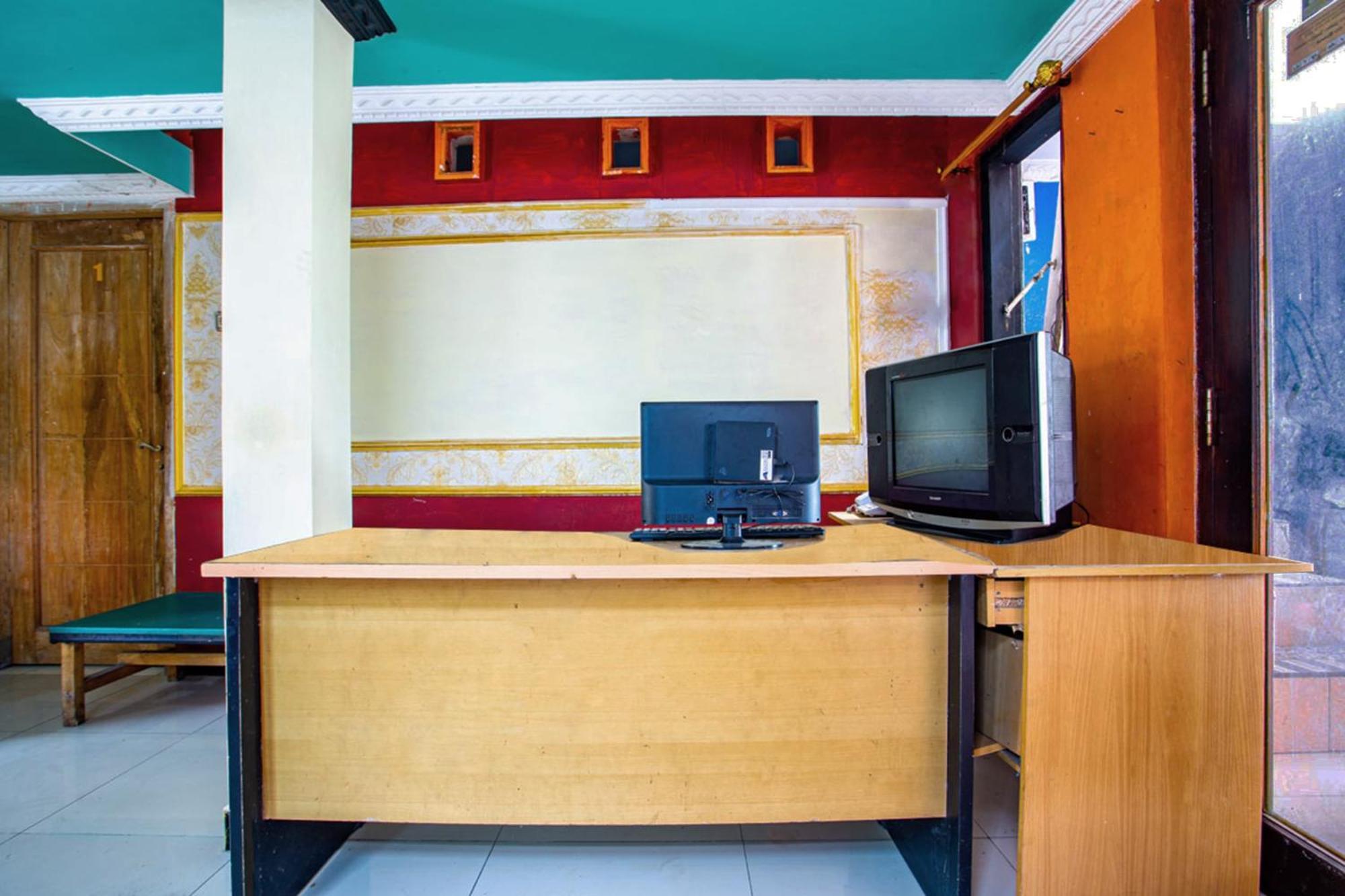 Spot On 2473 Buana Jaya Guest House Cilacap Εξωτερικό φωτογραφία